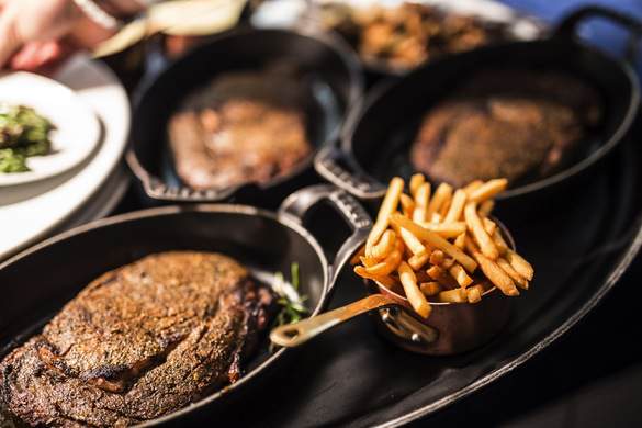 Crystal Cruises, Crystal Serenity Beefbar 8.jpg